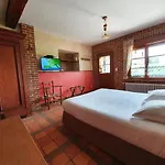 Les Mout'anes Panzió 3*